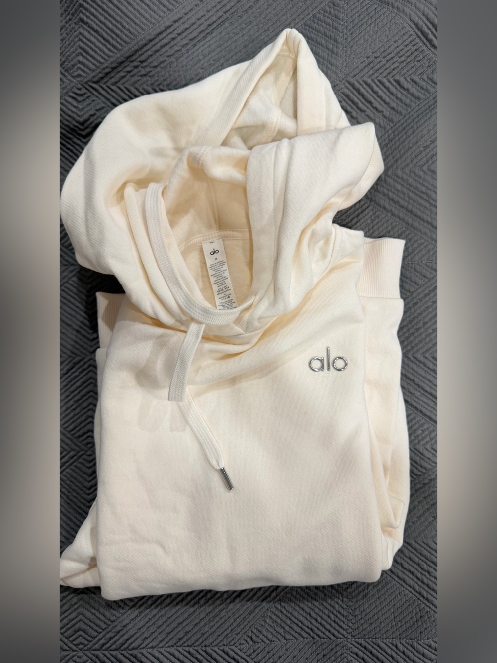 Alo Soft Cream/ ivory Logo Hoodie